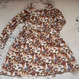 Girls mushroom dress with pockets. Size 7 girls